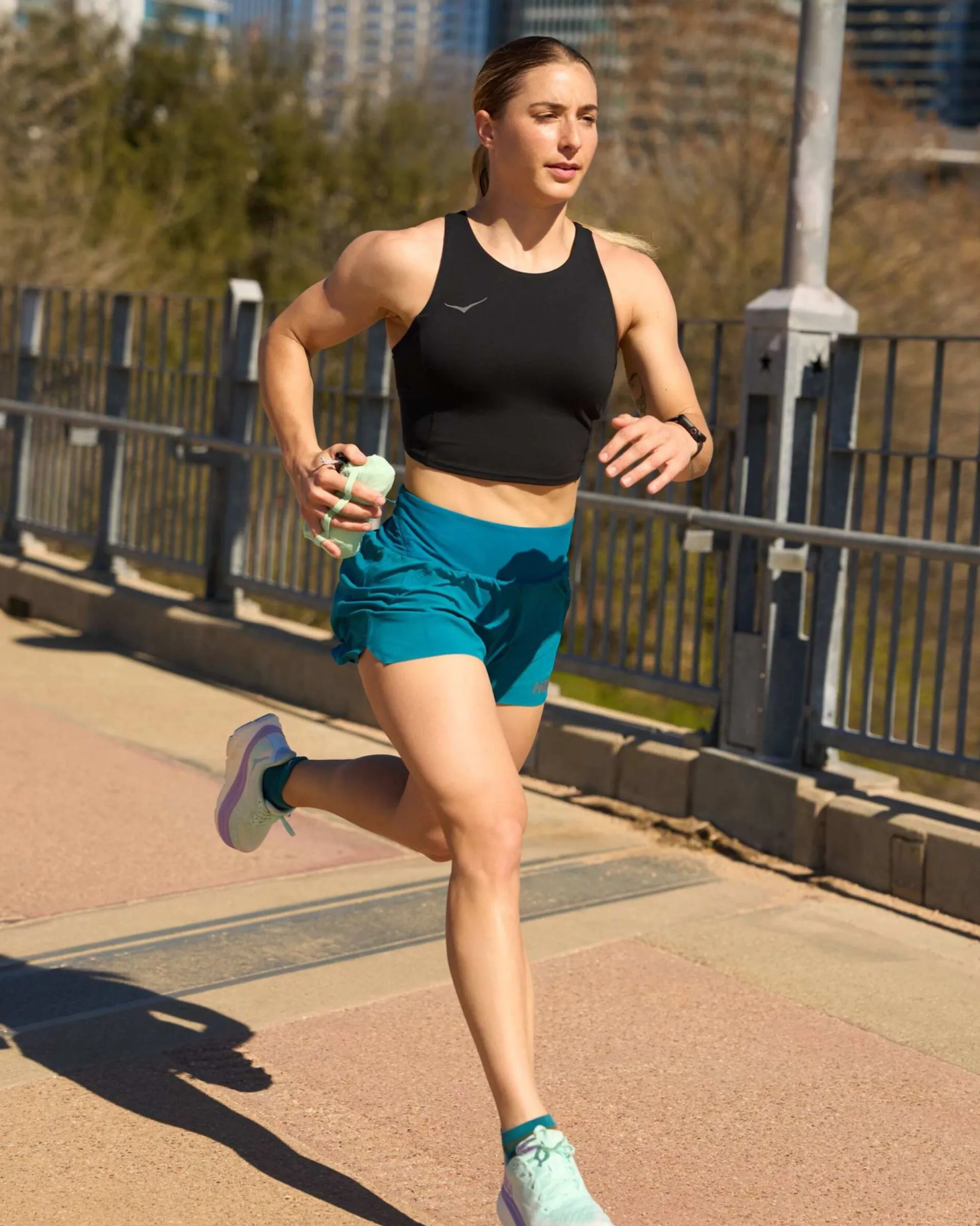 HOKA® Sports Bras^Elaro Crop Bra