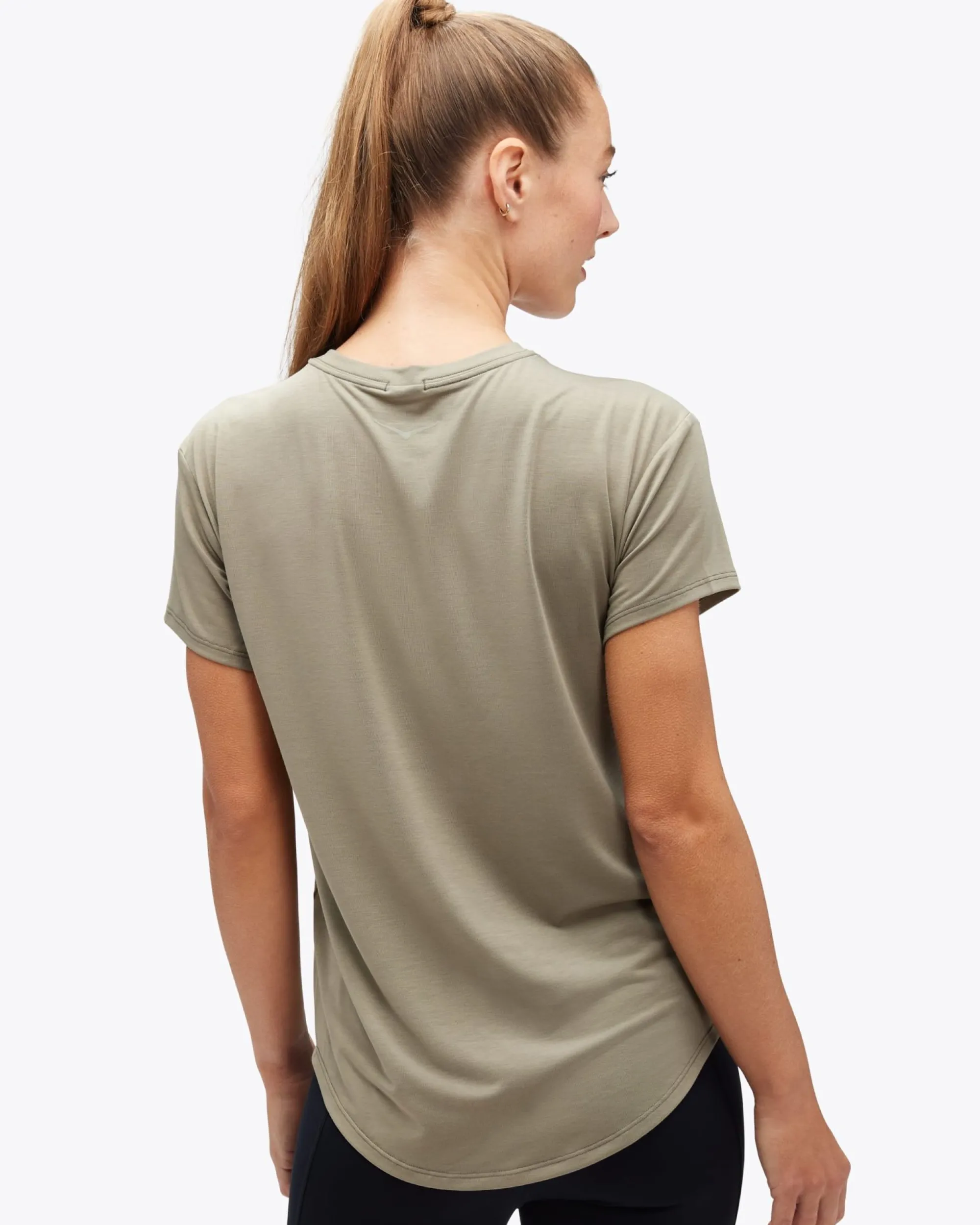 HOKA® Tops & T-Shirts^Essential Tee