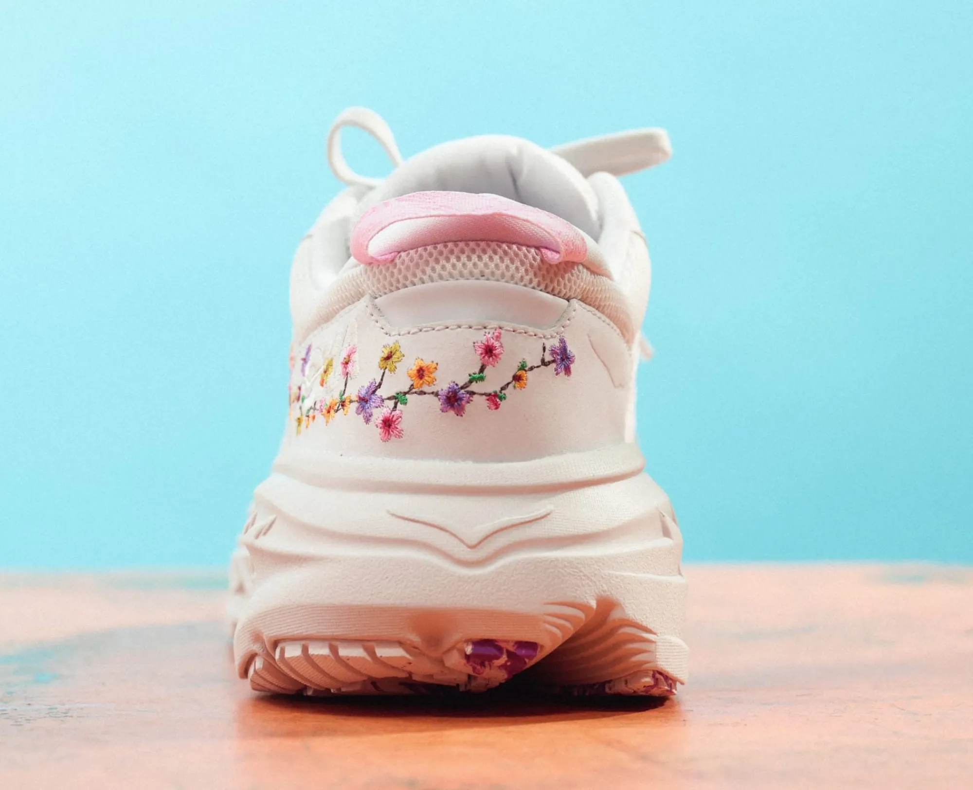 HOKA® Lifestyle^Vibrant Bloom Bondi L